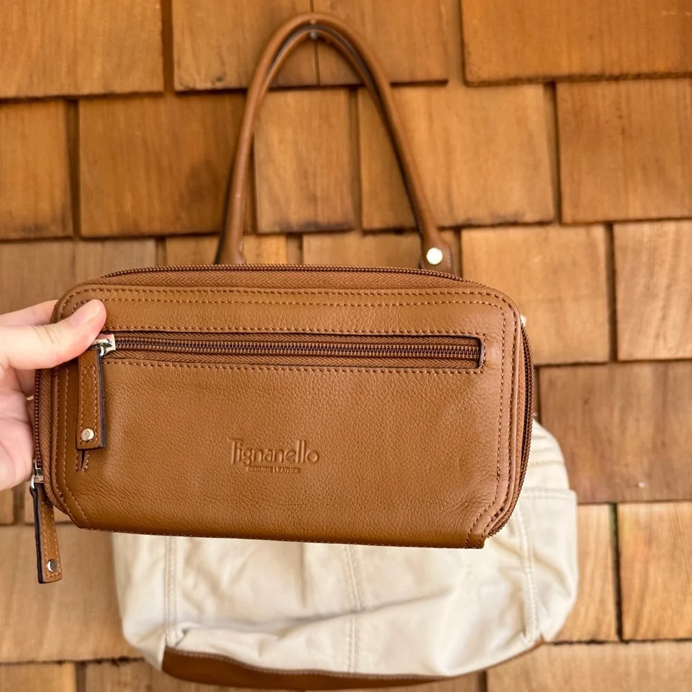 Tignanello Cream and Tan Leather Shoulder Bag and wallet - Picture 4 of 5